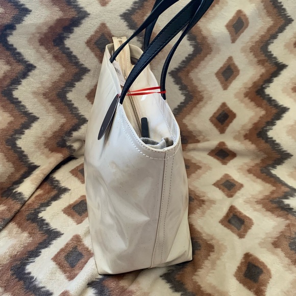 NEW W/ TAG KATE SPADE NEW YORK DISNEY MINNIE MOUSE FRANCIS LARGE HANDBAG TOTEBAG - Picture 4 of 8